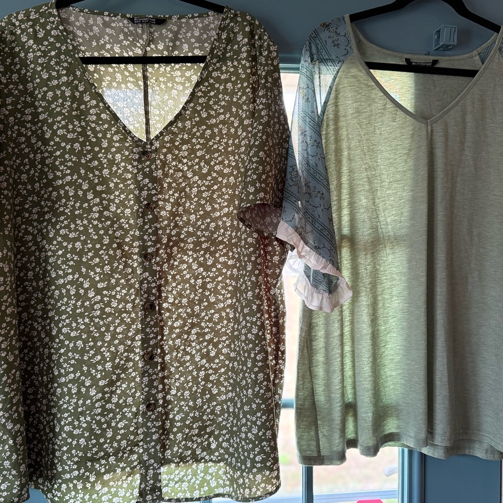 X2 Bundle Plus 22/24w - BloomChic Green Floral Blouses